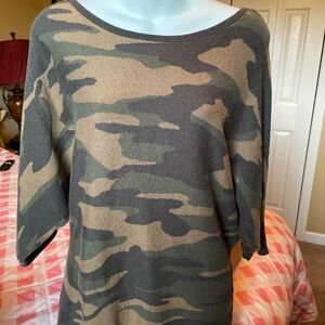 Ladies size Medium 3/4 batwing camo sweater.